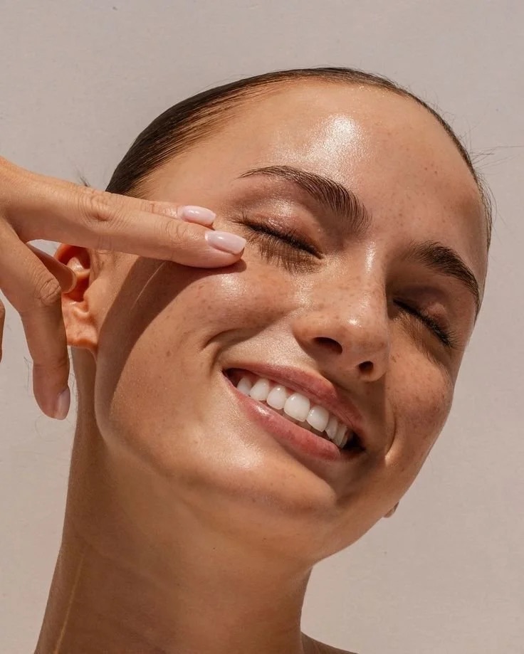 Anti Age treatment with a lifting effect